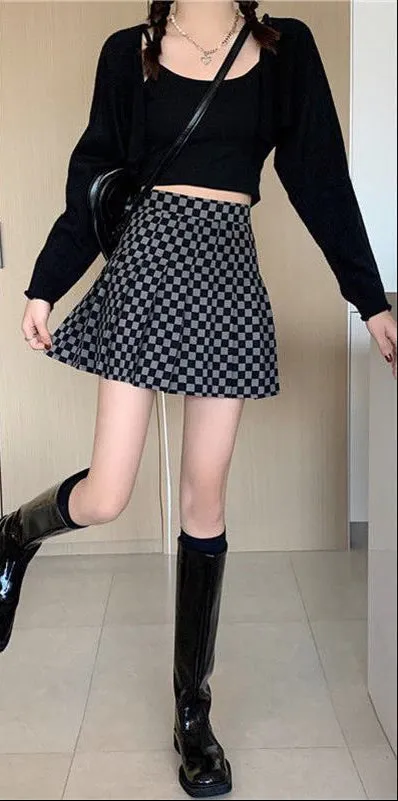 Fashion Black And White Plaid Pleated Skirt